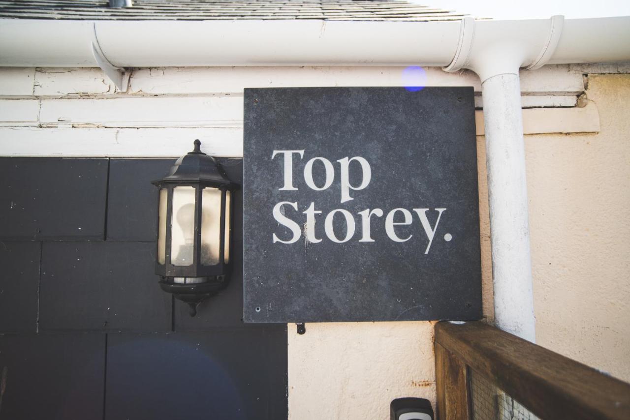 Top Storey Dartmouth Esterno foto